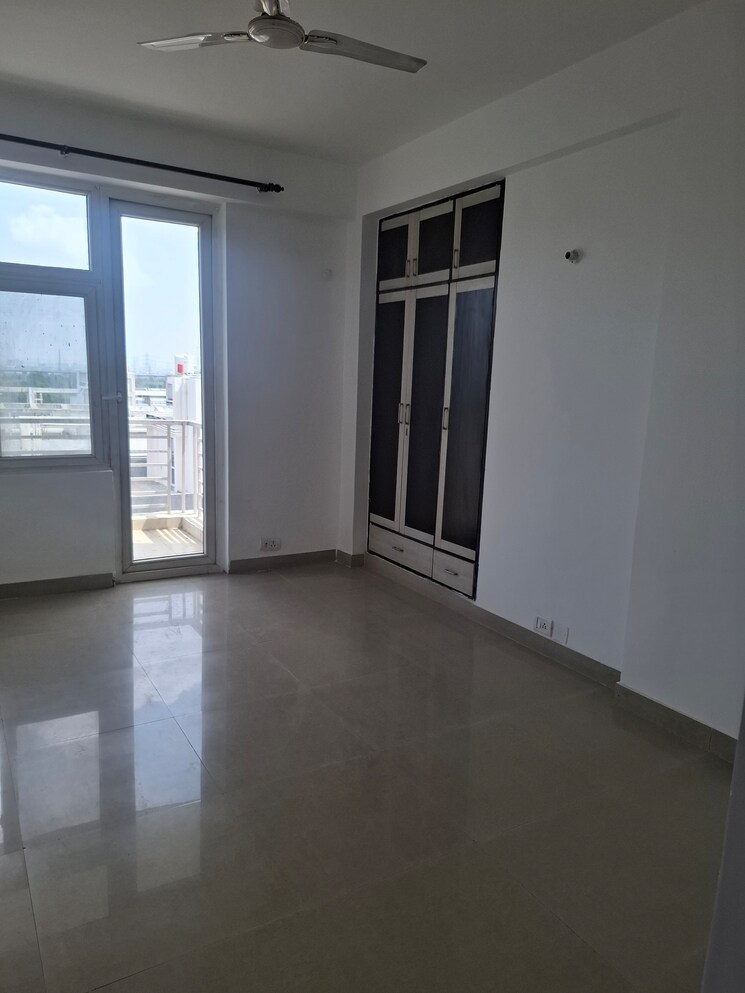 Room, tulip-petals 3 Bedroom 1550 Sq.Ft. Apartment In Sector 89 Gurgaon 9182453