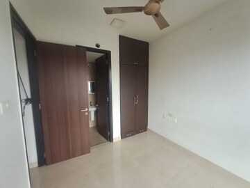 Room in 2 BHK Apartment at Runwal Forests, Kanjurmarg West – for Rent