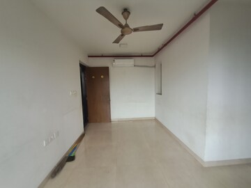 Room in 2 BHK Apartment at Runwal Forests, Kanjurmarg West – for Rent