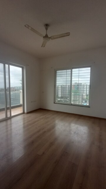 Room in 3 BHK Apartment at Kolte Patil 24K Sereno, Baner – for Rent