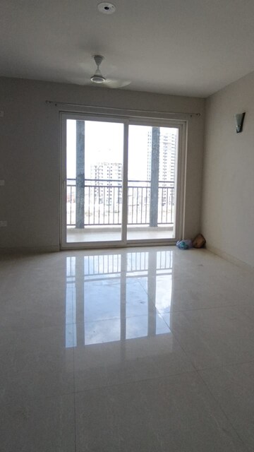 3 BHK Apartment For Rent in Eldeco Live By The Greens, Sector 150
