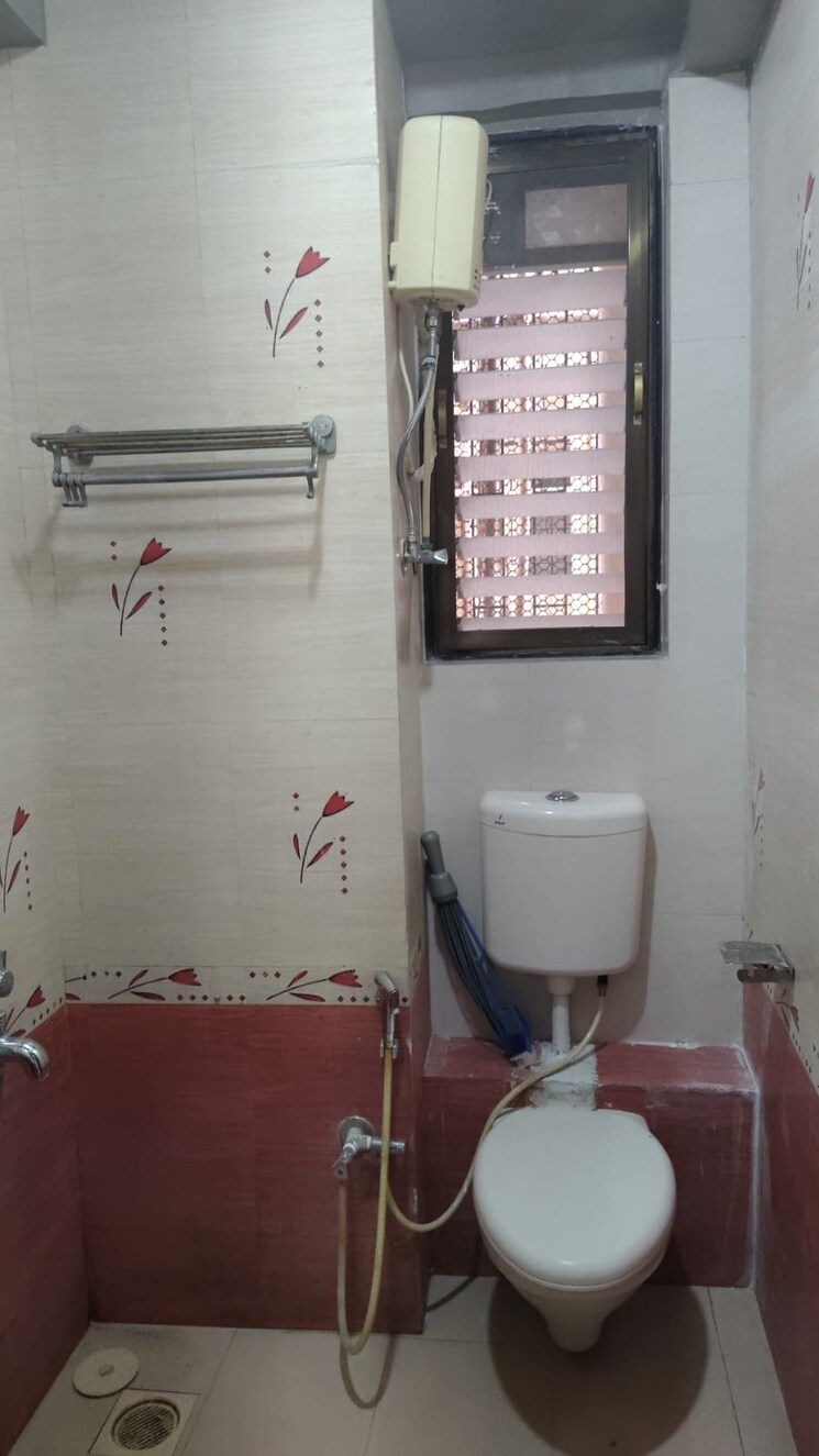 Bathroom, jalvayu-vihar-phase-2-and-3 2 Bedroom 1100 Sq.Ft. Apartment In Kharghar Sector 20 Navi Mumbai 9182439