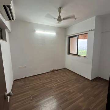 Room in 1 BHK Apartment at Lodha Palava City Lakeshore Greens, Hedutane – for Rent