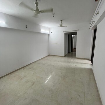 Room in 1 BHK Apartment at Lodha Palava City Lakeshore Greens, Hedutane – for Rent