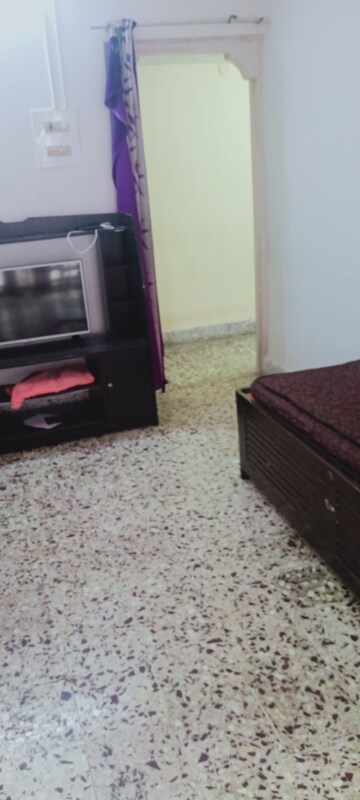 Parking in 1 BHK Apartment at Takshila CHS, Andheri East – for Rent