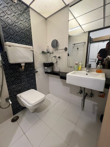 Team Area in 2.5 BHK Apartment at Sapphire Heights, Kandivali East – for Rent