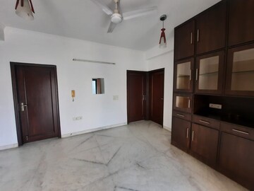 Room in 2 BHK Villa at DLF Moulsari Arcade, Sector 24 – for Rent