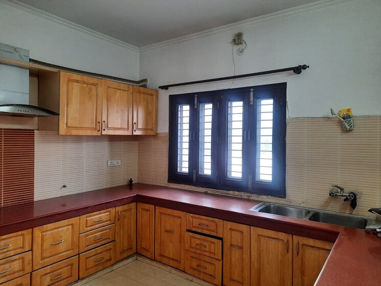 Kitchen, dlf-moulsari-arcade 2 Bedroom 1500 Sq.Ft. Villa In Sector 24 Gurgaon 8996543
