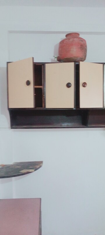 Furnished Amenities in 1 BHK Apartment at Takshila CHS, Andheri East – for Rent