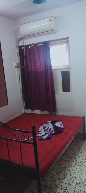 Bedroom in 1 BHK Apartment at Takshila CHS, Andheri East – for Rent