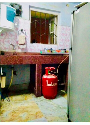Furnished Amenities in 3 BHK Builder Floor at Tollygunge – for Sale