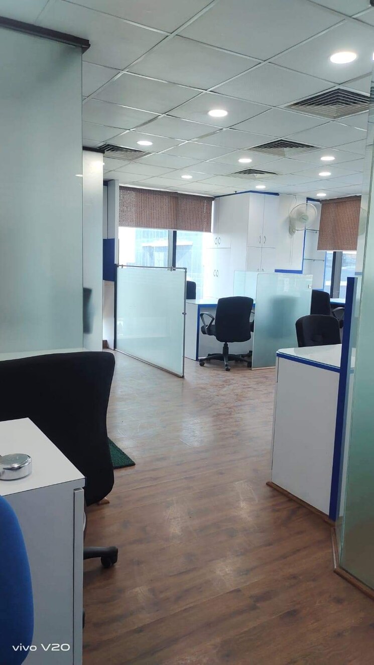 Team Area, netaji subhash place Commercial Office Space 989 Sq.Ft. In Netaji Subhash Place Delhi 9182590