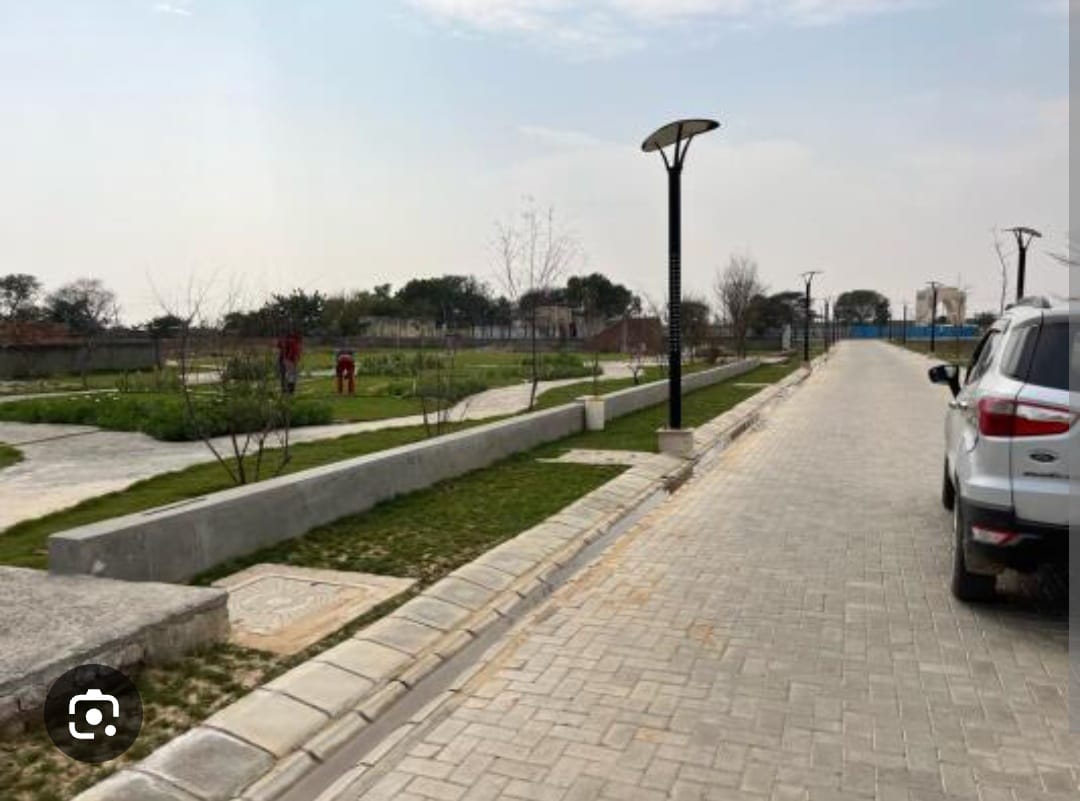 Plot For Sale in Swatantra Indraprastha Greens