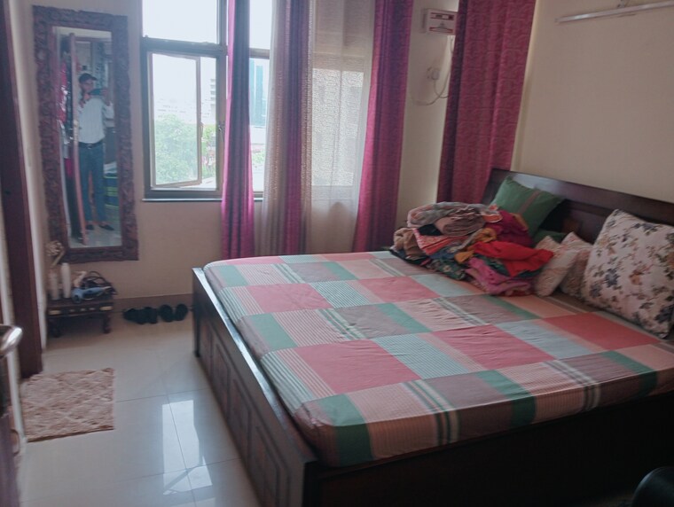 Bedroom, unitech-uniworld-gardens-2 2 Bedroom 937 Sq.Ft. Apartment In Sector 47 Gurgaon 9182692