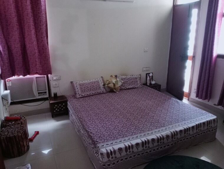 Bedroom, unitech-uniworld-gardens-2 2 Bedroom 937 Sq.Ft. Apartment In Sector 47 Gurgaon 9182692