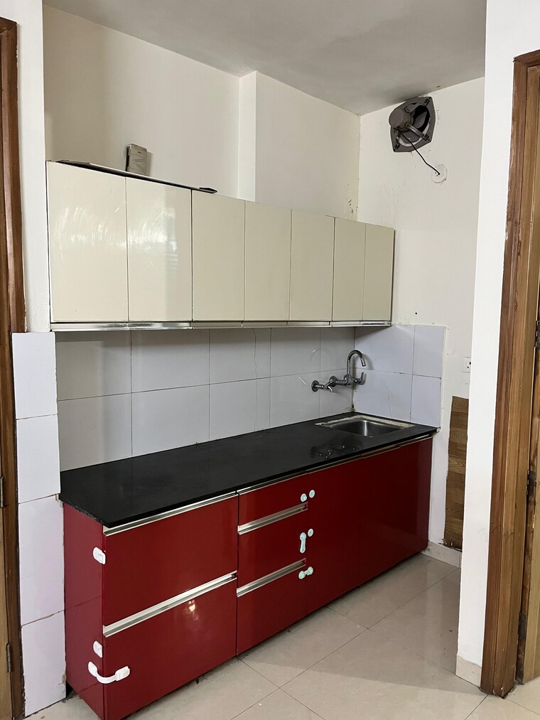Kitchen, sector 43 1 Bedroom 600 Sq.Ft. Builder Floor In Sector 43 Gurgaon 9182685