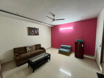 Living Room in 1 BHK Builder Floor at Sector 43 – for Rent