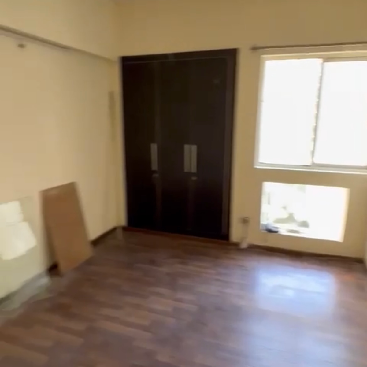 2 BHK Apartment For Rent in Paras Seasons