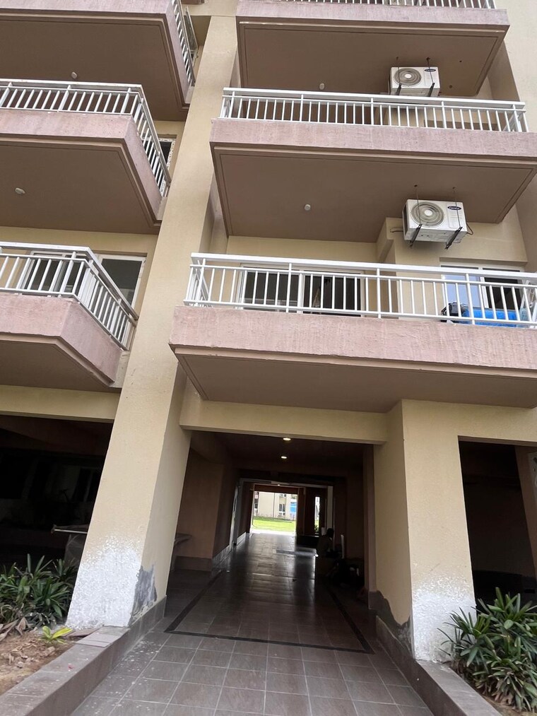 Exterior View, silverglades-the-melia 3 Bedroom 1845 Sq.Ft. Apartment In Sohna Sector 35 Gurgaon 9182626