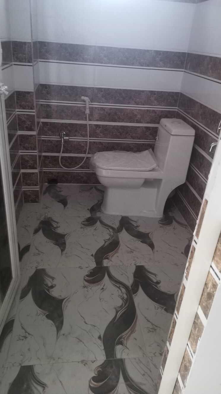 Bathroom, kristi-villa 2 Bedroom 943 Sq.Ft. Apartment In Chinar Park Kolkata 9182755