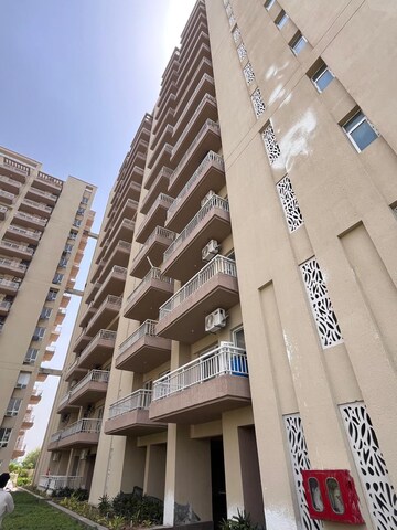 2.5 BHK Apartment – Nearby View at Silverglades The Melia, Sohna Sector 35 - for Sale