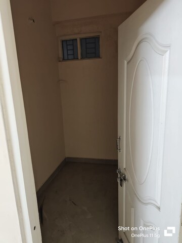 Bathroom in 3 BHK Apartment at Silver Line H Block, Chinhat – for Rent