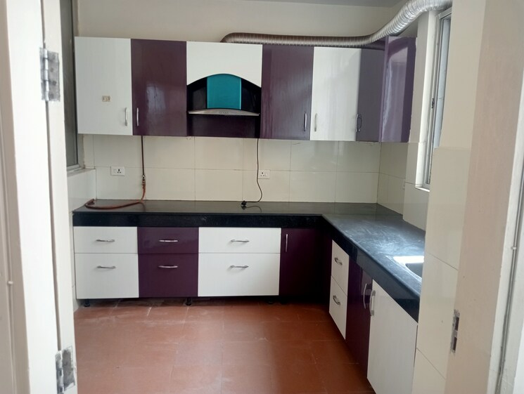 Kitchen, unitech-uniworld-gardens 3.5 Bedroom 2086 Sq.Ft. Apartment In Sector 47 Gurgaon 9182808