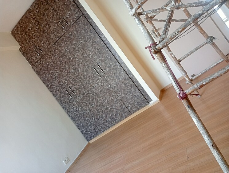 Balcony, unitech-uniworld-gardens 3.5 Bedroom 2086 Sq.Ft. Apartment In Sector 47 Gurgaon 9182808