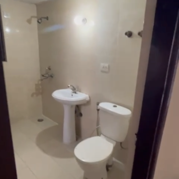 Bathroom in 2.5 BHK Apartment at Supertech Ecociti, Sector 137 – for Rent