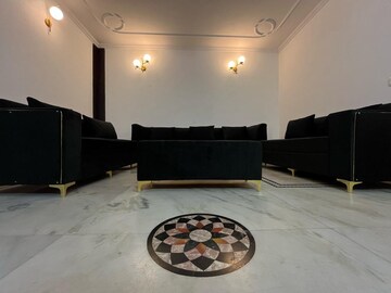 Living Room in 4 BHK Apartment at Chattarpur – for Rent