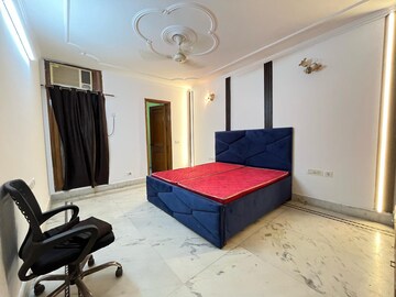 Bedroom in 4 BHK Apartment at Chattarpur – for Rent