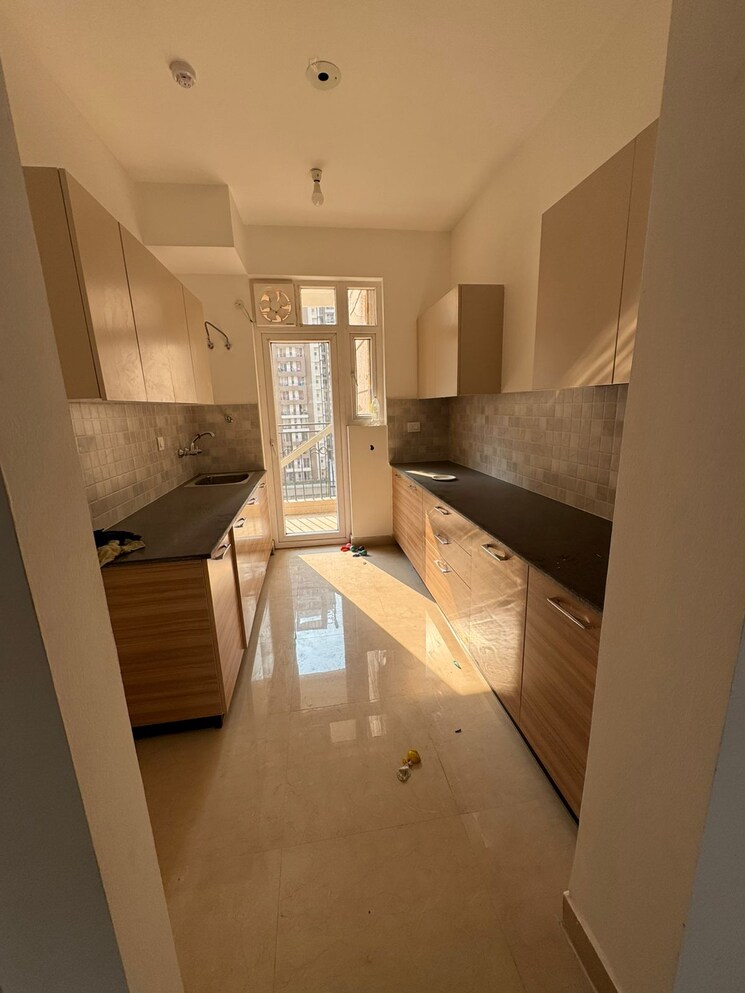 Kitchen, sector 4 greater noida 3.5 Bedroom 1675 Sq.Ft. Apartment In Sector 4 Greater Noida Greater Noida 9172097