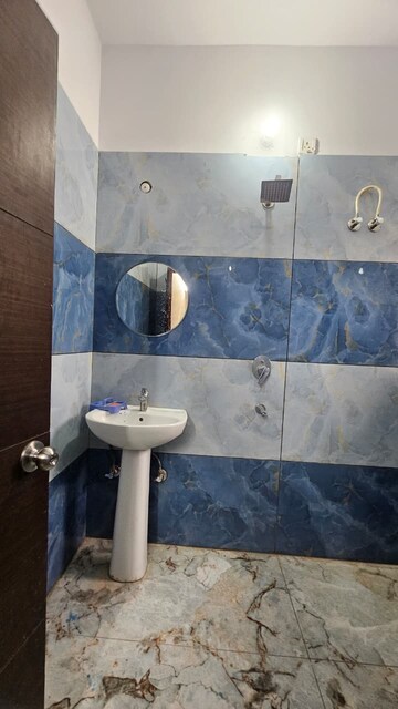 Bathroom in 2 BHK Independent House at Chinhat – for Rent
