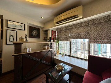 Living Room in 4 BHK Apartment at Silver Arch Eden woods, Andheri West – for Sale