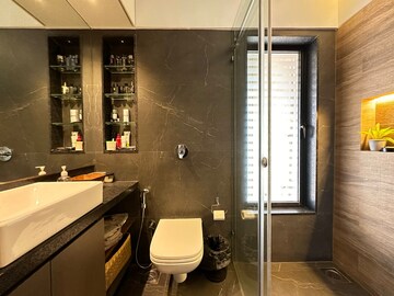 Bathroom in 4 BHK Apartment at Silver Arch Eden woods, Andheri West – for Sale