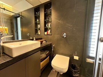 Attached Bathroom in 4 BHK Apartment at Silver Arch Eden woods, Andheri West – for Sale