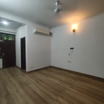 Bedroom in 3 BHK Builder Floor at Eros Rosewood City, Rosewood City – for Rent