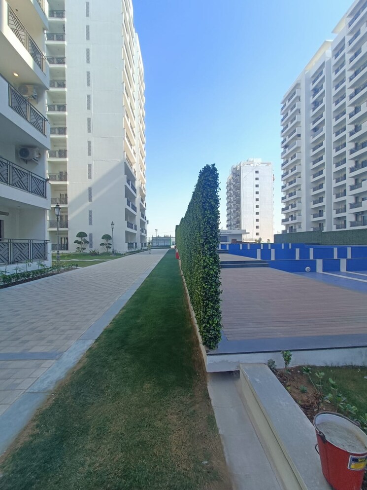 Balcony, central-park-lake-front-towers 3 Bedroom 1789 Sq.Ft. Apartment In Sohna Sector 33 Gurgaon 9182903