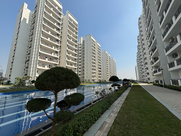 Exterior View, central-park-lake-front-towers 3 Bedroom 1789 Sq.Ft. Apartment In Sohna Sector 33 Gurgaon 9182903