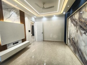 Room in 3 BHK Builder Floor at BP Homes, Sector 85 – for Sale