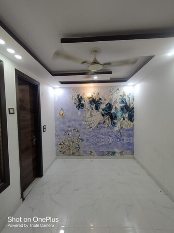 Bedroom in 2 BHK Builder Floor at Dwarka Mor – for Rent