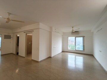 Room in 3 BHK Apartment at Adani Ten BKC, Bandra East – for Rent