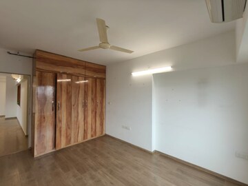 Room in 3 BHK Apartment at Adani Ten BKC, Bandra East – for Rent
