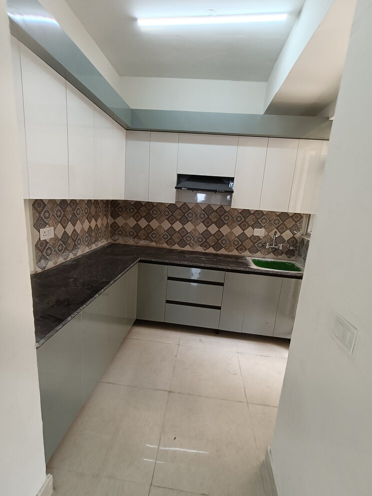 Kitchen, signature-global-prime 2 Bedroom 834 Sq.Ft. Apartment In Sector 63a Gurgaon 9183012
