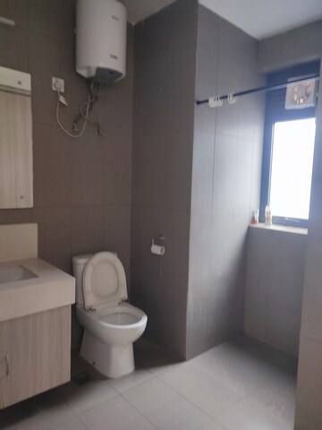 Bathroom in 4 BHK Apartment at Ireo Skyon, Sector 60 – for Rent