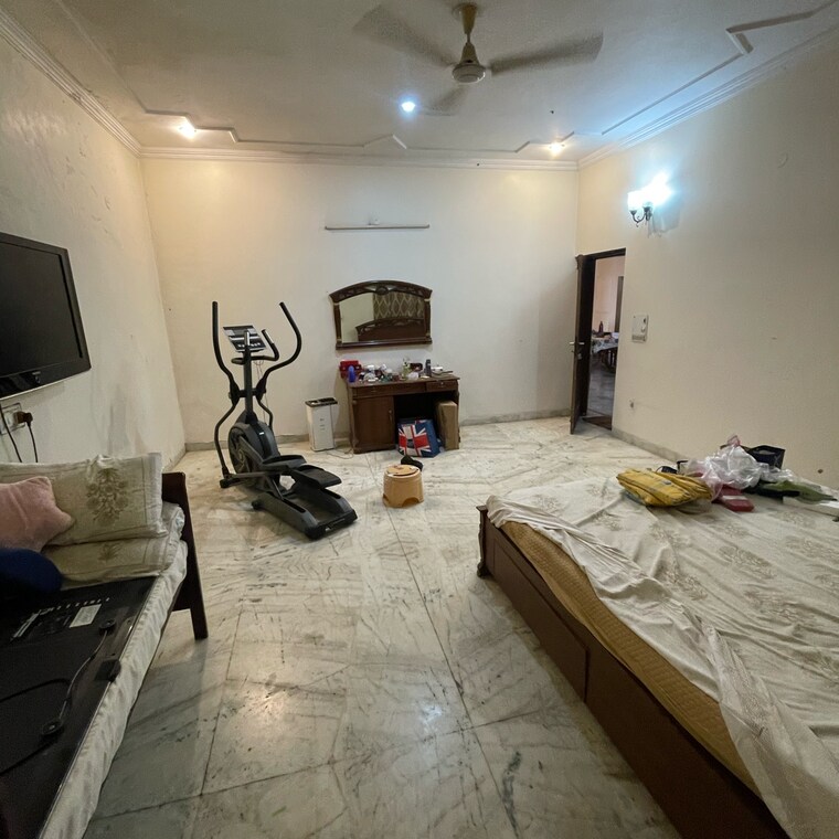 Team Area, sector 21d 4 Bedroom 500 Sq.Yd. Independent House In Sector 21d Faridabad 9183038