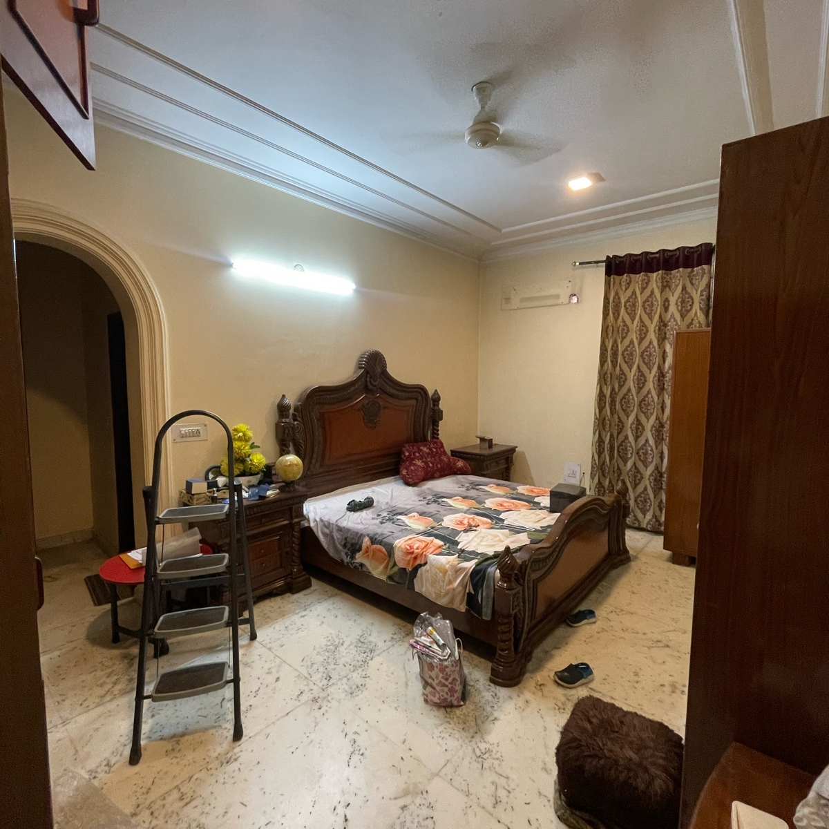 4 BHK + Pooja Room,Servant Room,Study Room,Extra Room Independent House For Rent in Sector 21D