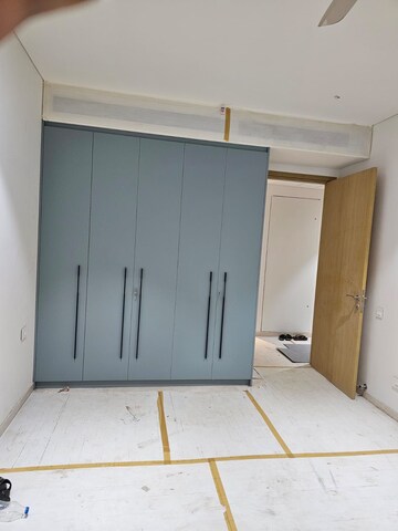 Room in 3 BHK Apartment at Adani Ten BKC, Bandra East – for Rent