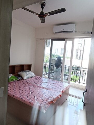 Bedroom in 2 BHK Apartment at Signature Global Prime, Sector 63a – for Rent