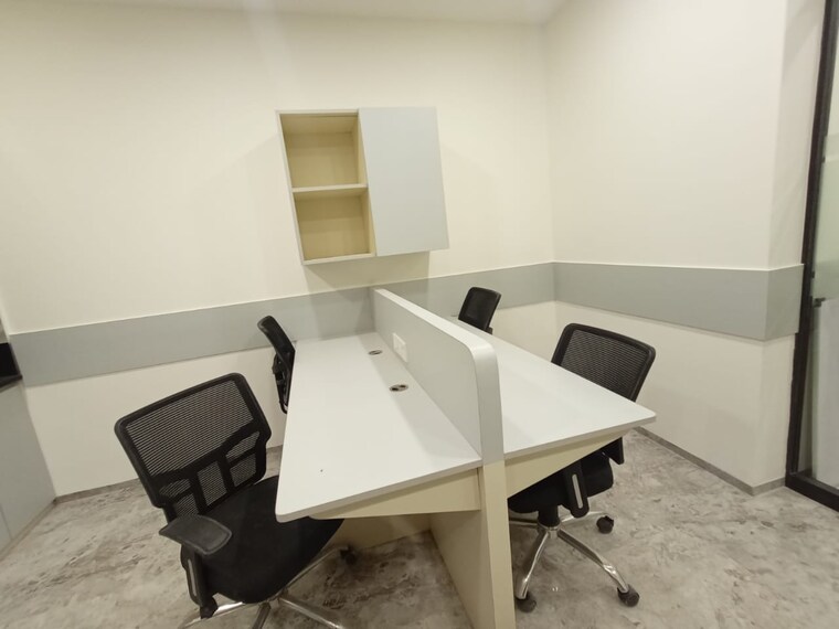 Team Area, mani-casadona Commercial Office Space 600 Sq.Ft. In New Town Kolkata 9183073